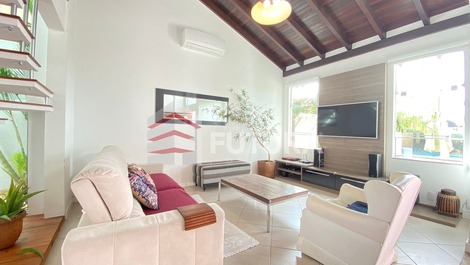 CASA COM PISCINA ALUGUEL DE TEMPORADA- MARISCAL- BOMBINHAS/SC (LC105F)