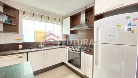 CASA COM PISCINA ALUGUEL DE TEMPORADA- MARISCAL- BOMBINHAS/SC (LC105F)