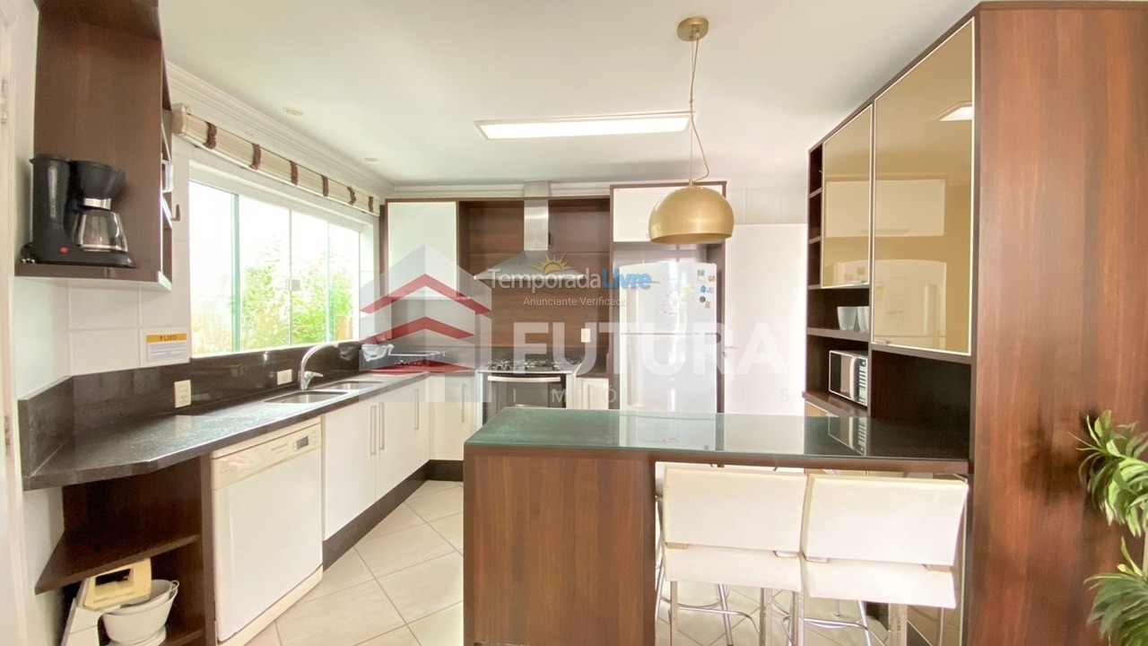 Casa para aluguel de temporada em Bombinhas (Mariscal)