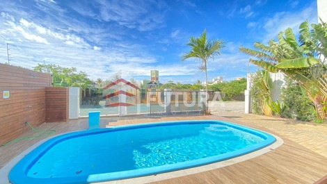CASA COM PISCINA ALUGUEL DE TEMPORADA- MARISCAL- BOMBINHAS/SC (LC105F)