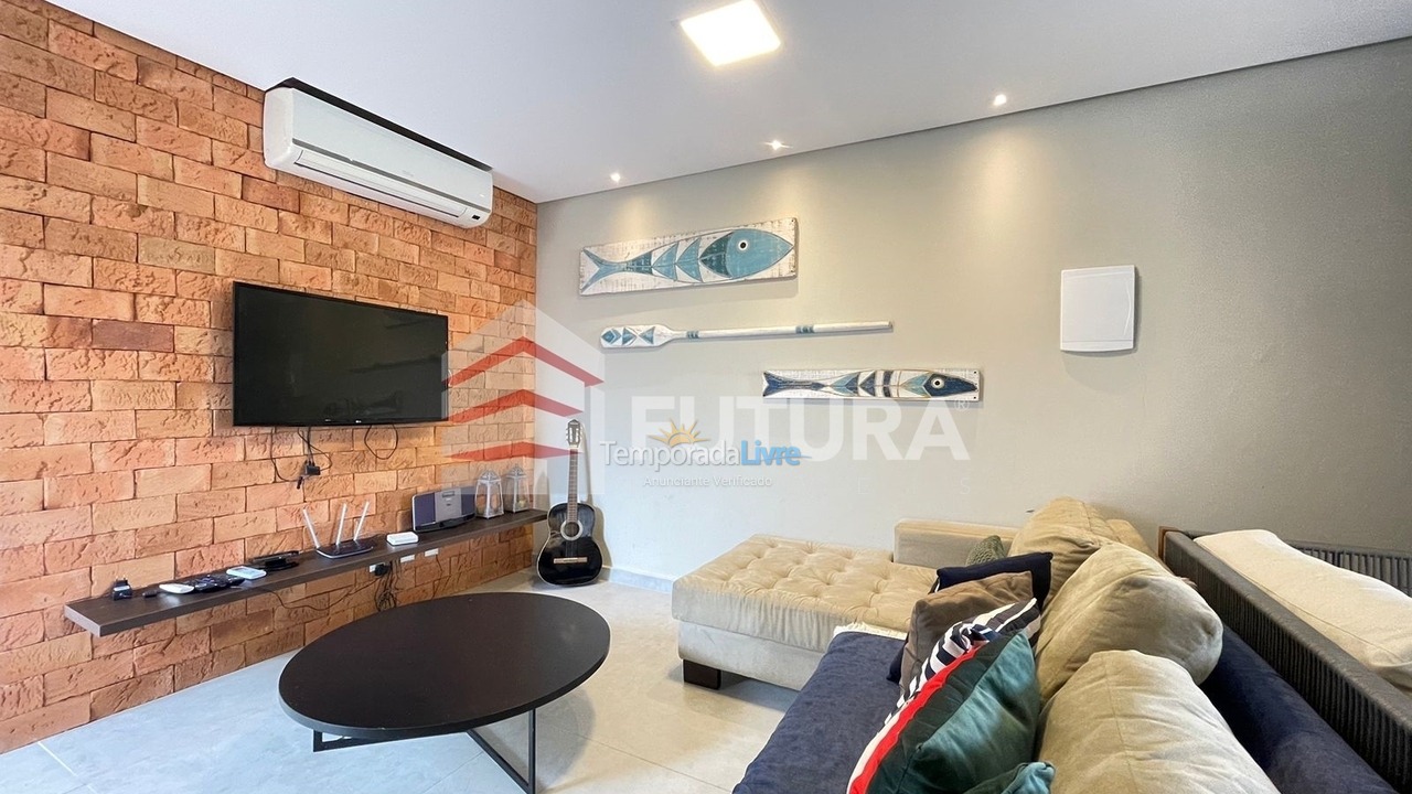 Casa para aluguel de temporada em Bombinhas (Canto Grande)