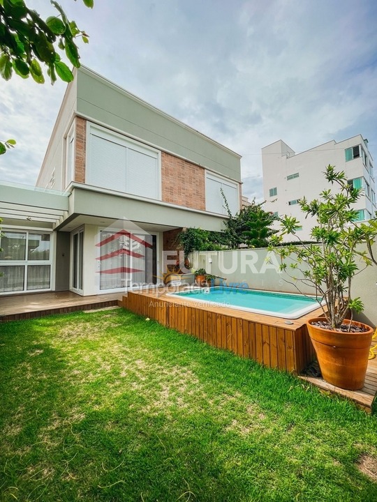 Casa para aluguel de temporada em Bombinhas (Canto Grande)