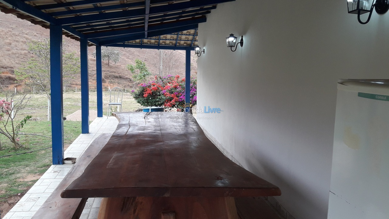 Chácara / sítio para aluguel de temporada em São Domingos do Prata (Distrito Cônego João Pio)