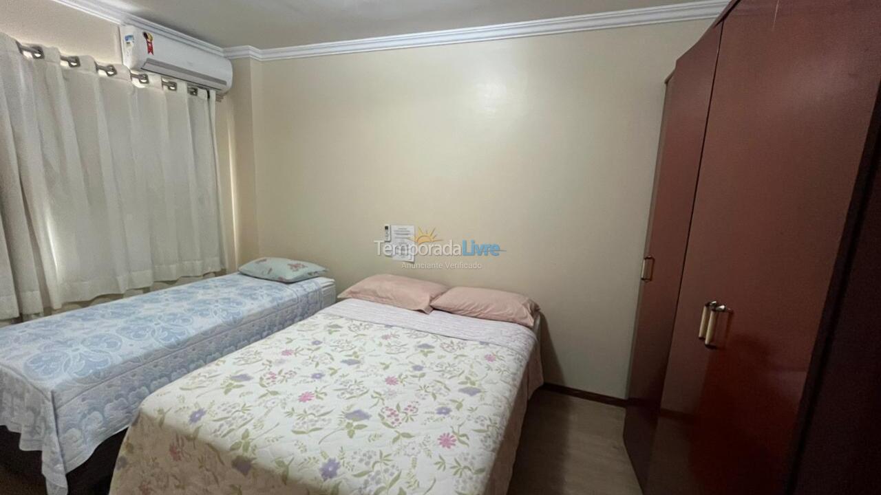 Apartamento para aluguel de temporada em Balneário Camboriú (Praia Central)