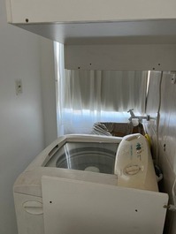 Great apartment, 2 bedrooms (1 with AC), balcony with barbecue