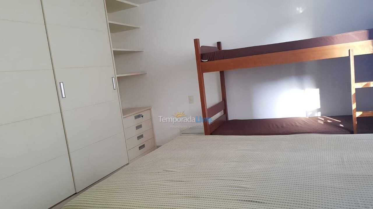 Apartment for vacation rental in Guarujá (Pitangueiras)