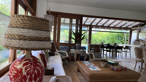 CASA EN LA PLAYA DE BARRA DO UNA