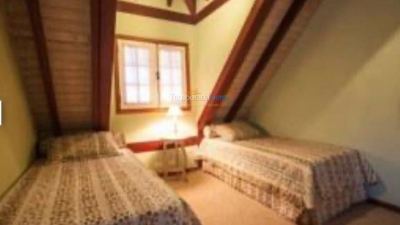 Casa para aluguel de temporada em Campos do Jordão (Descansopolis)