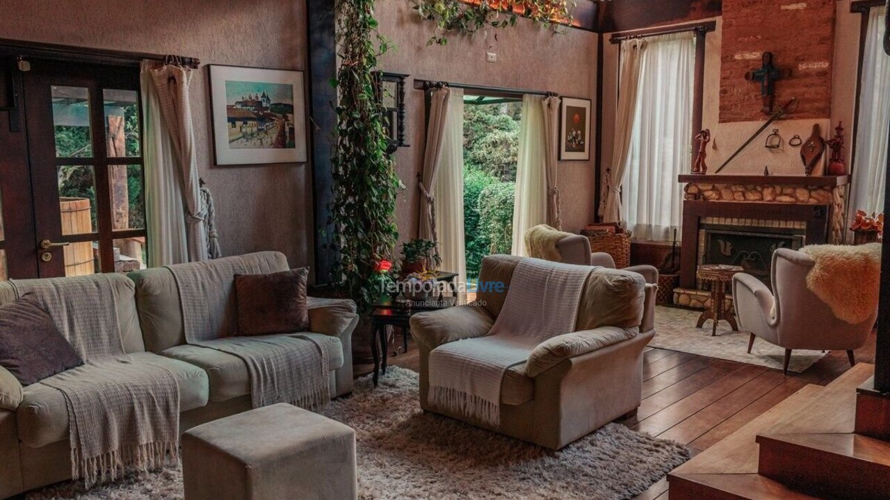 Casa para aluguel de temporada em Campos do Jordão (Pedra do Fogo)