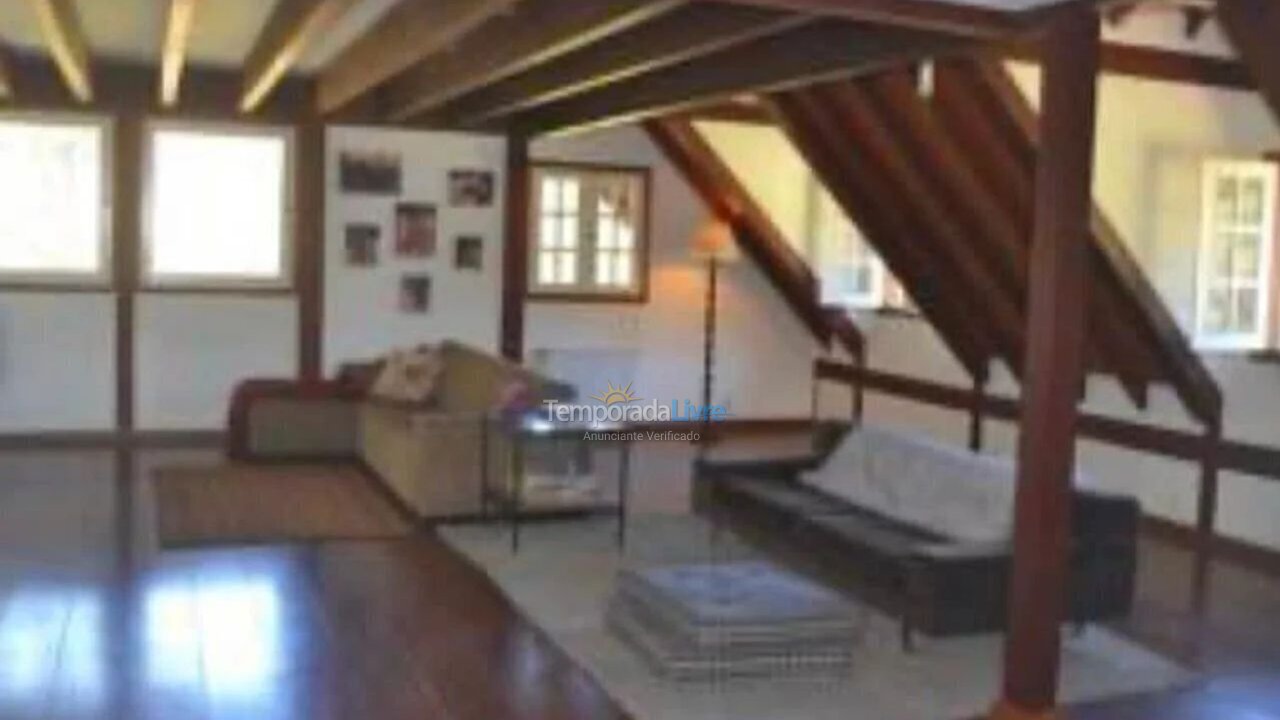 Casa para aluguel de temporada em Campos do Jordão (Descansopolis)