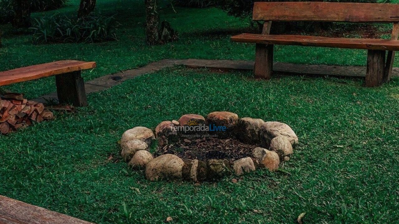 Casa para aluguel de temporada em Campos do Jordão (Pedra do Fogo)