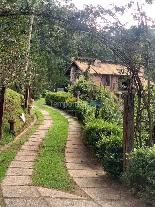 Casa para aluguel de temporada em Campos do Jordão (Pedra do Fogo)