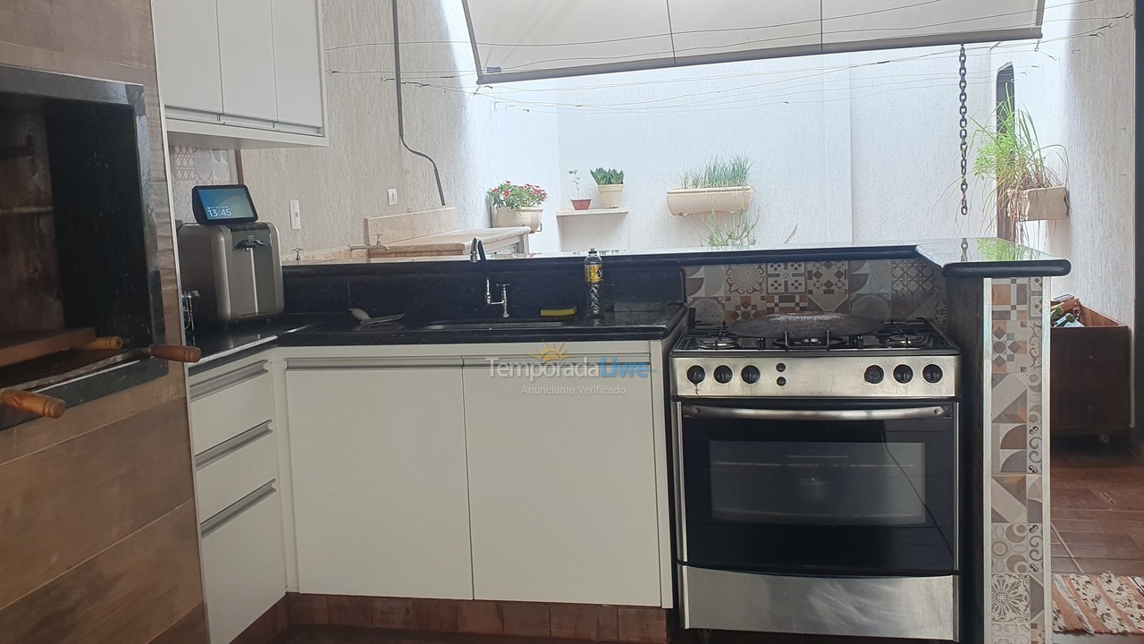 Casa para aluguel de temporada em Uberaba (Recanto do Sol)