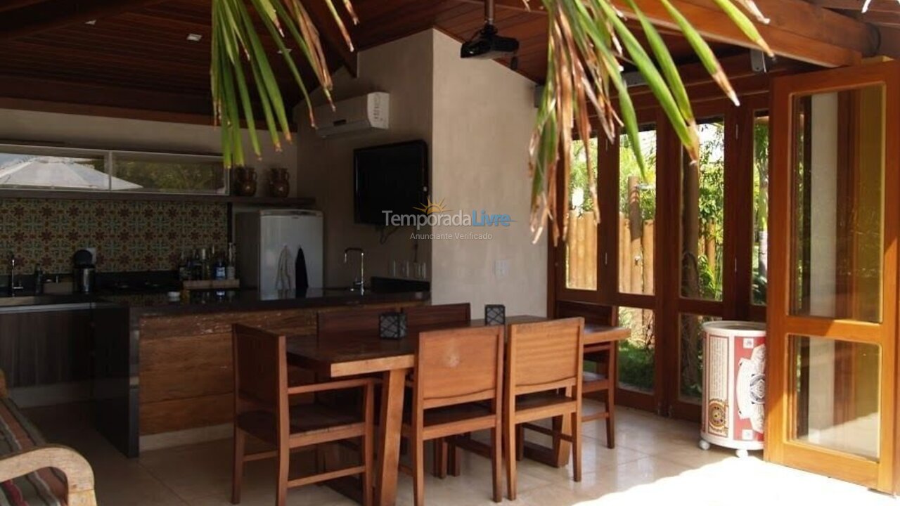 Casa para aluguel de temporada em Mata de São João (Imbassaí)