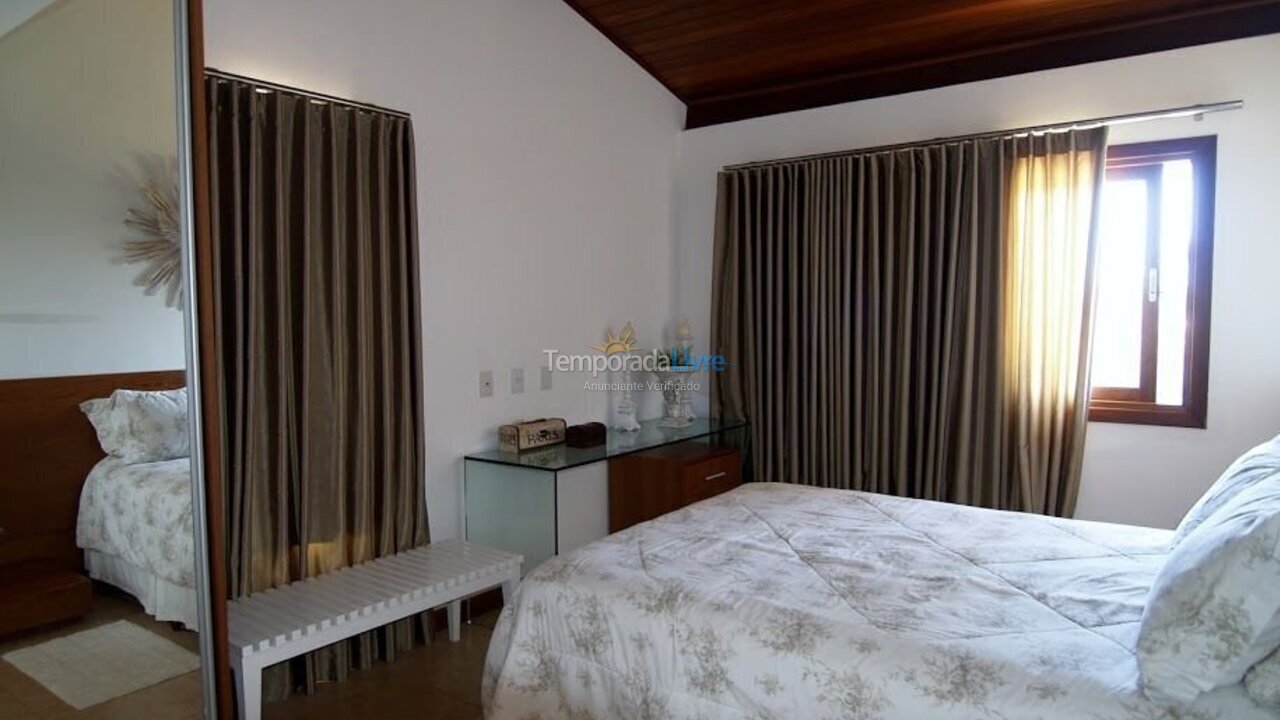 Casa para aluguel de temporada em Mata de São João (Imbassaí)