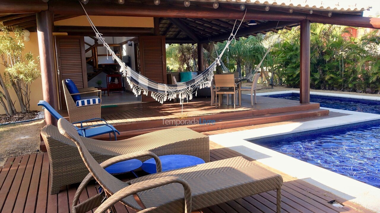 Casa para aluguel de temporada em Mata de São João (Imbassaí)