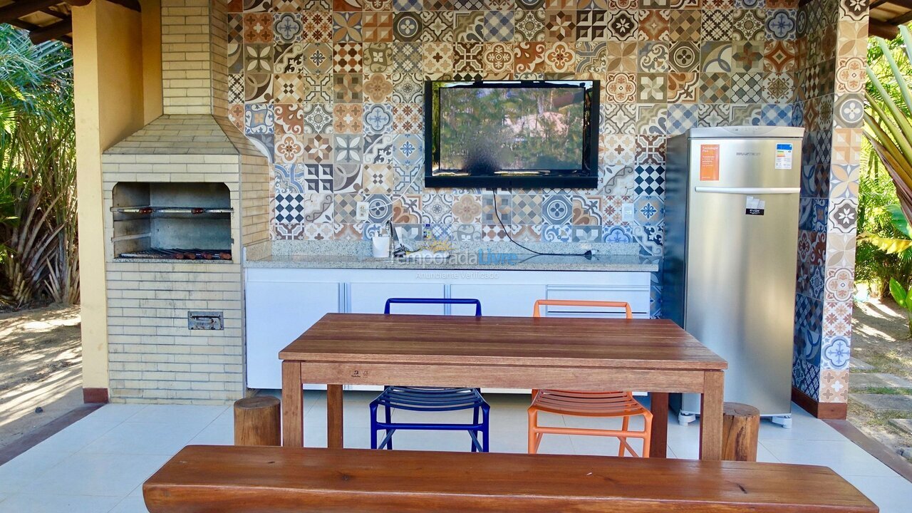 Casa para aluguel de temporada em Mata de São João (Imbassaí)