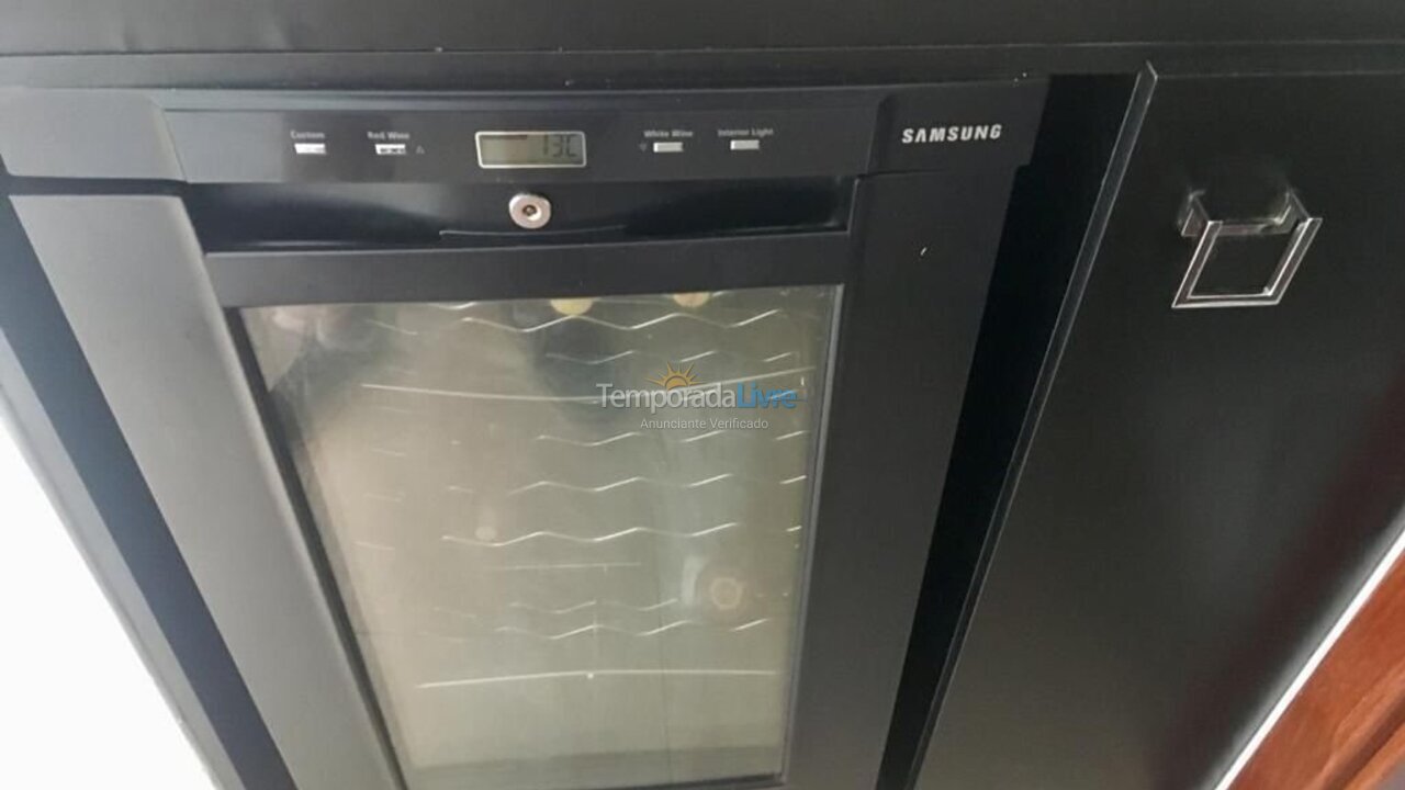 Casa para aluguel de temporada em Mata de São João (Imbassaí)