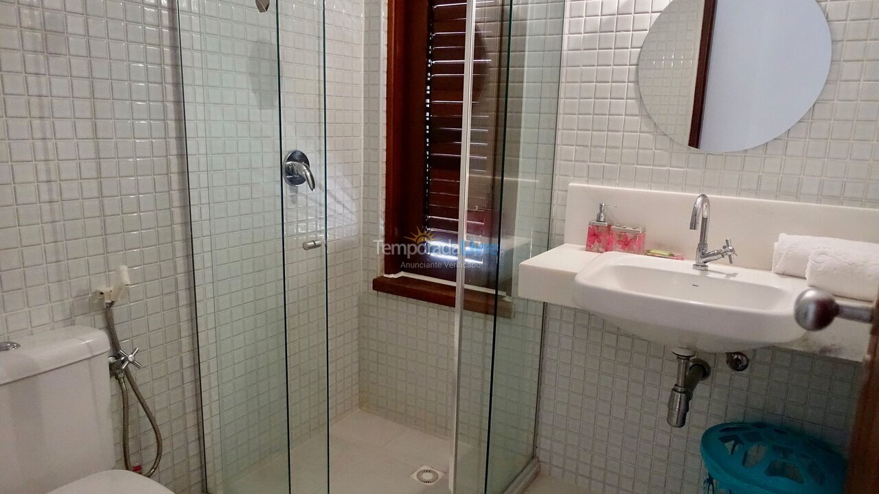 Casa para aluguel de temporada em Mata de São João (Imbassaí)