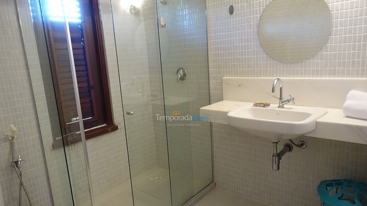 Casa para aluguel de temporada em Mata de São João (Imbassaí)