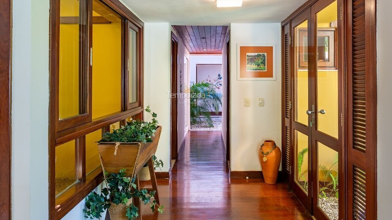 Casa para aluguel de temporada em Mata de São João (Imbassaí)