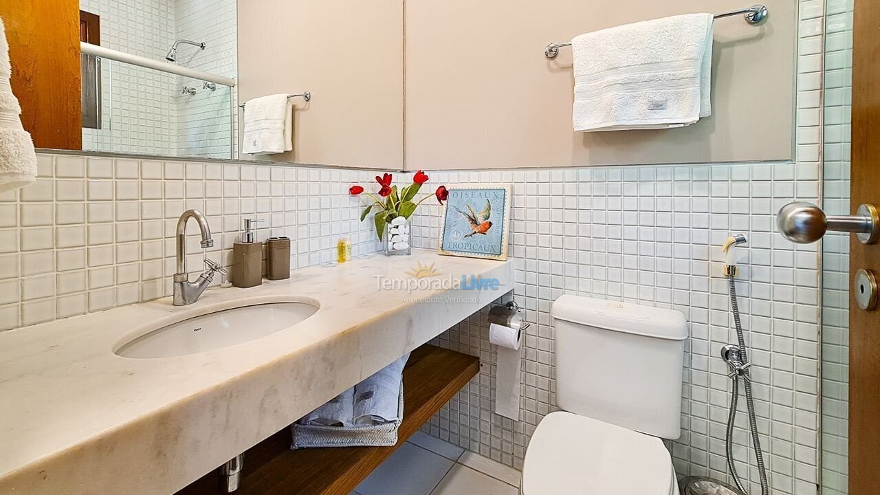 Casa para aluguel de temporada em Mata de São João (Imbassaí)