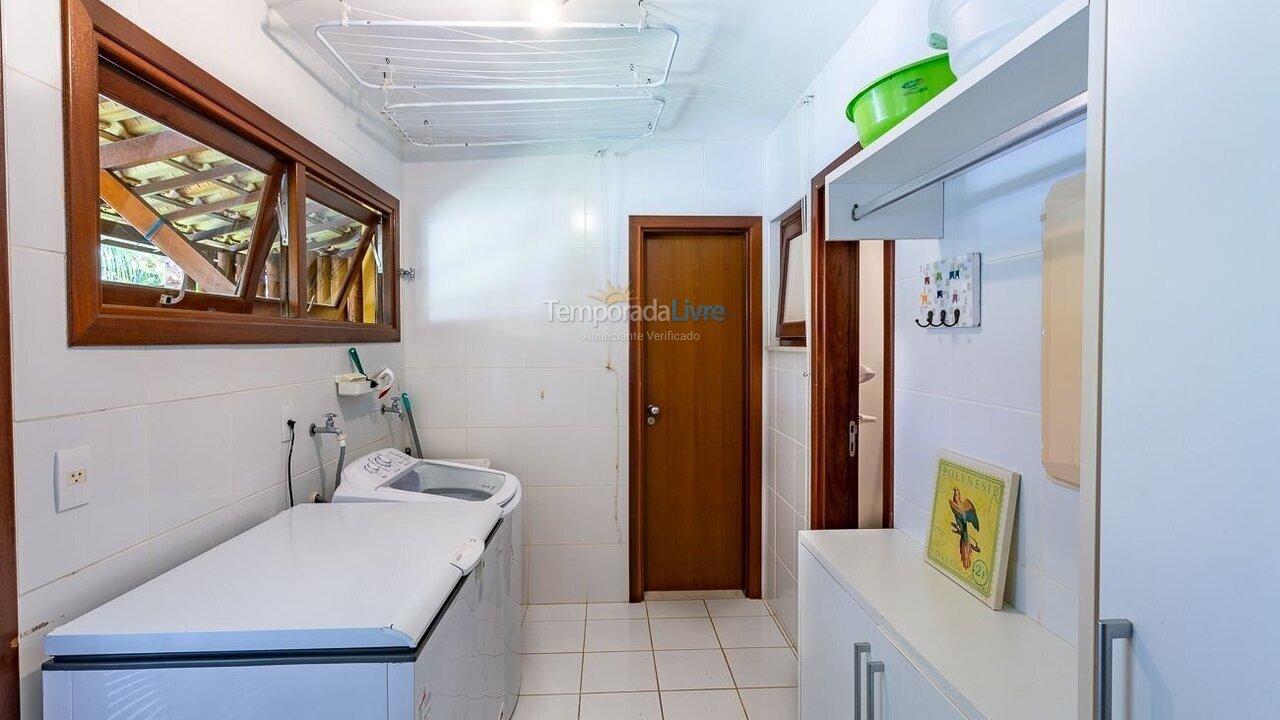 Casa para aluguel de temporada em Mata de São João (Imbassaí)