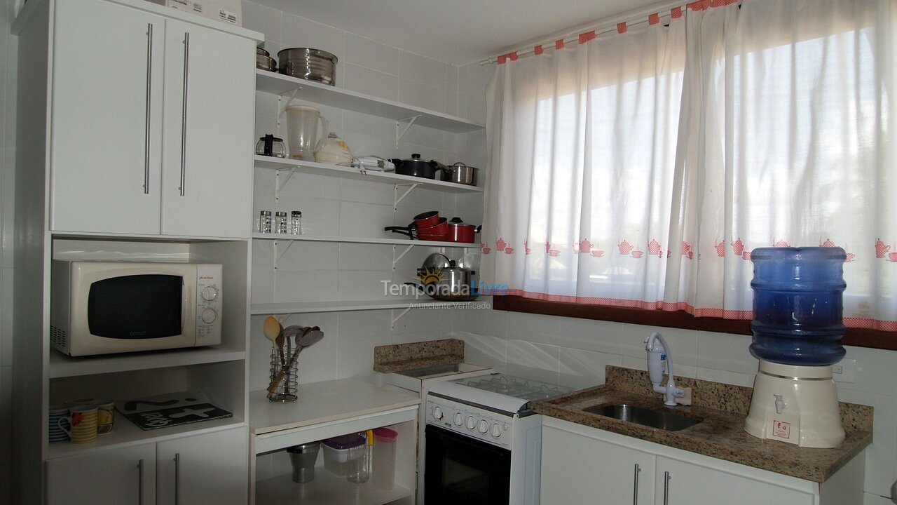 Apartamento para aluguel de temporada em Mata de São João (Imbassaí)