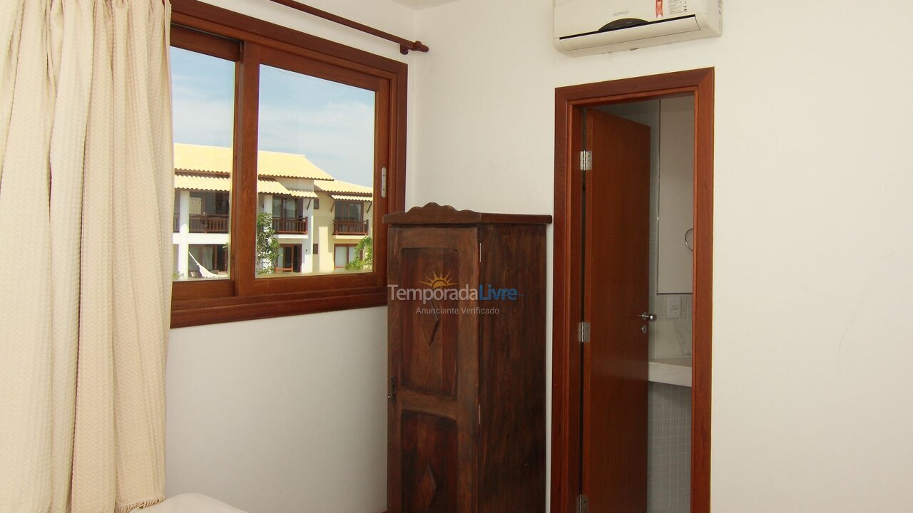 Apartamento para aluguel de temporada em Mata de São João (Imbassaí)