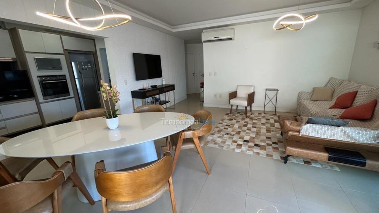 Apartment for vacation rental in Itapema (Centro)