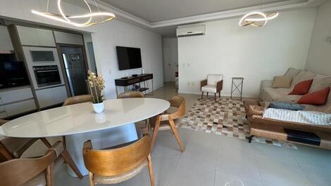 LORGEOUS THREE BEDROOMS AND BUILDING FRONT OF THE SEA