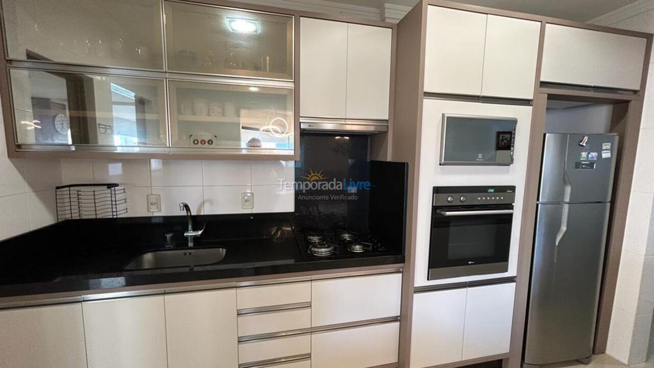 Apartment for vacation rental in Itapema (Centro)