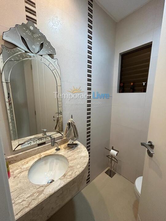 Apartment for vacation rental in Itapema (Centro)