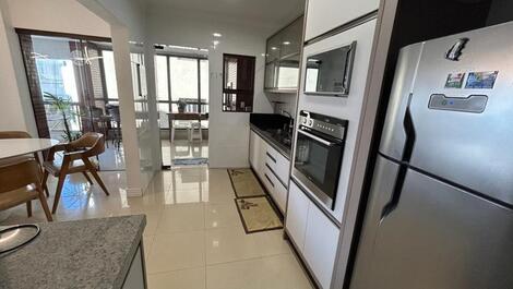 LORGEOUS THREE BEDROOMS AND BUILDING FRONT OF THE SEA