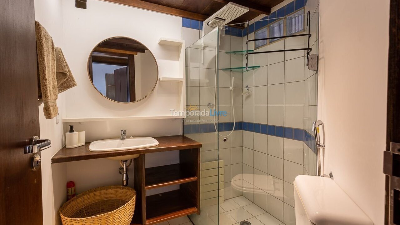 Apartamento para aluguel de temporada em Mata de São João (Praia do Forte)