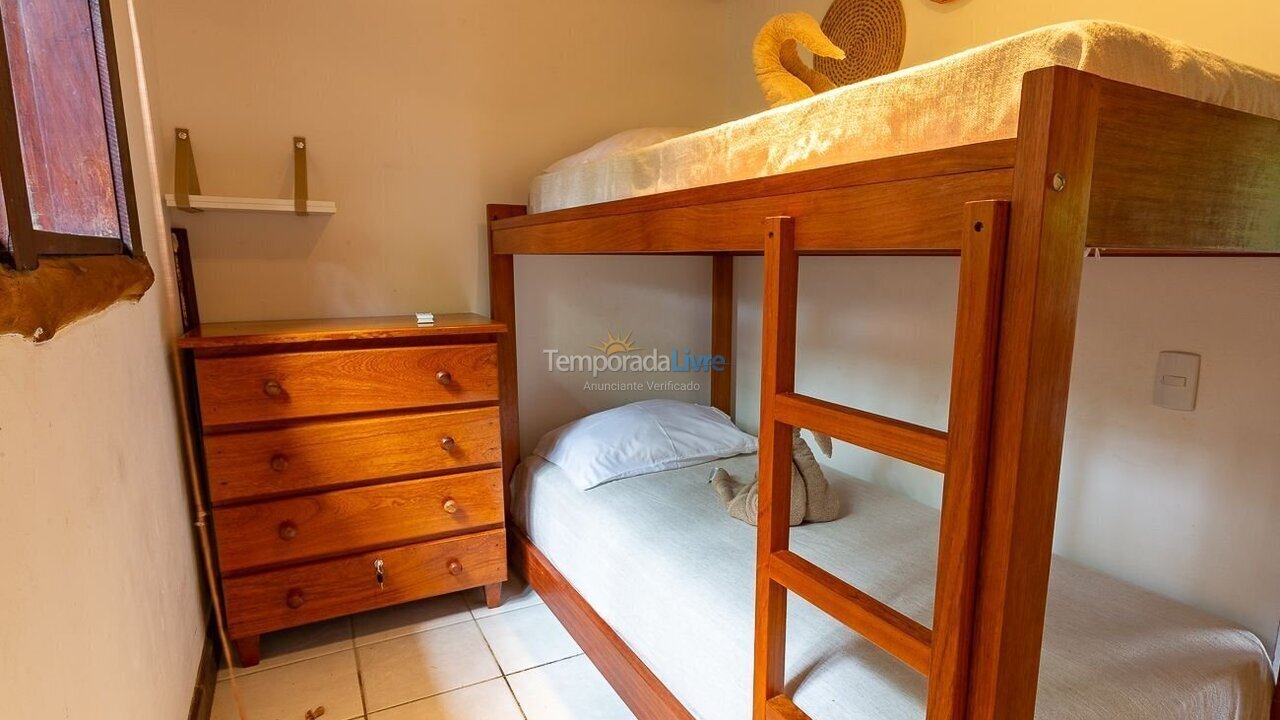 Apartamento para aluguel de temporada em Mata de São João (Praia do Forte)