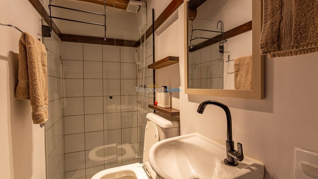 Apartamento para aluguel de temporada em Mata de São João (Praia do Forte)