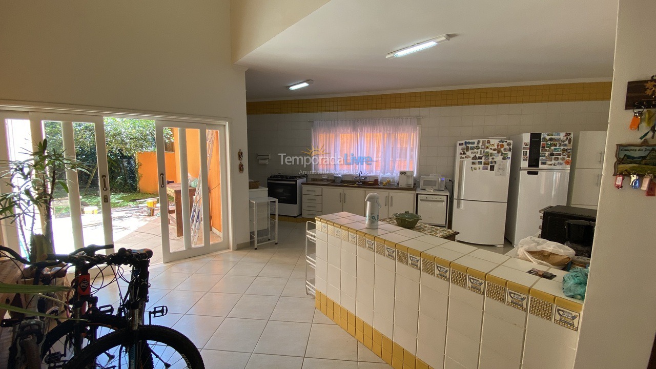 Casa para aluguel de temporada em Bertioga (Riviera de São Lourenço)