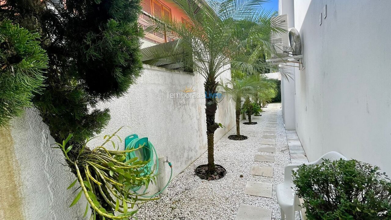 Casa para aluguel de temporada em Bertioga (Riviera de São Lourenço)