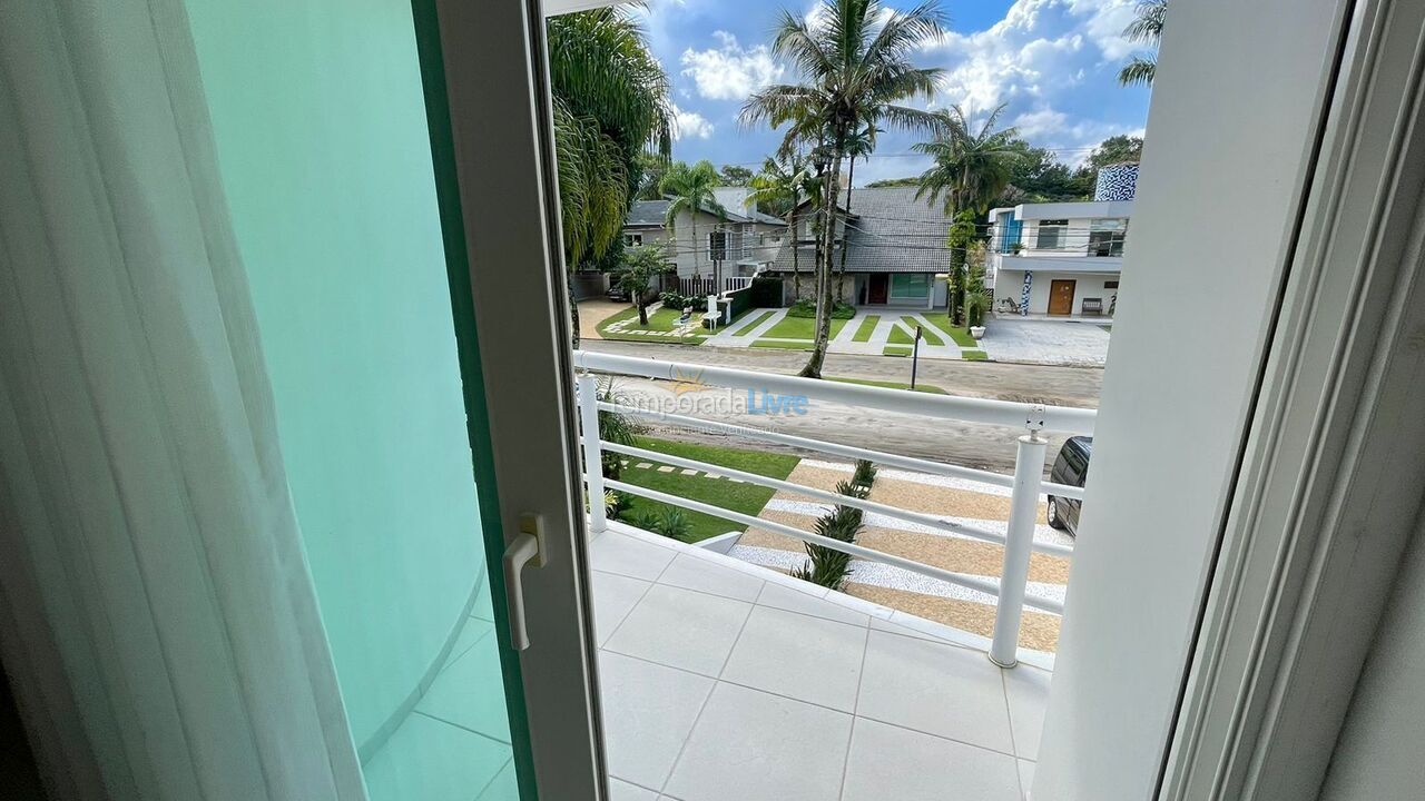 Casa para aluguel de temporada em Bertioga (Riviera de São Lourenço)