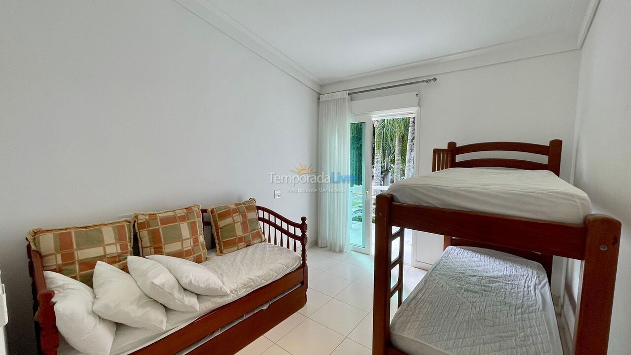 Casa para aluguel de temporada em Bertioga (Riviera de São Lourenço)