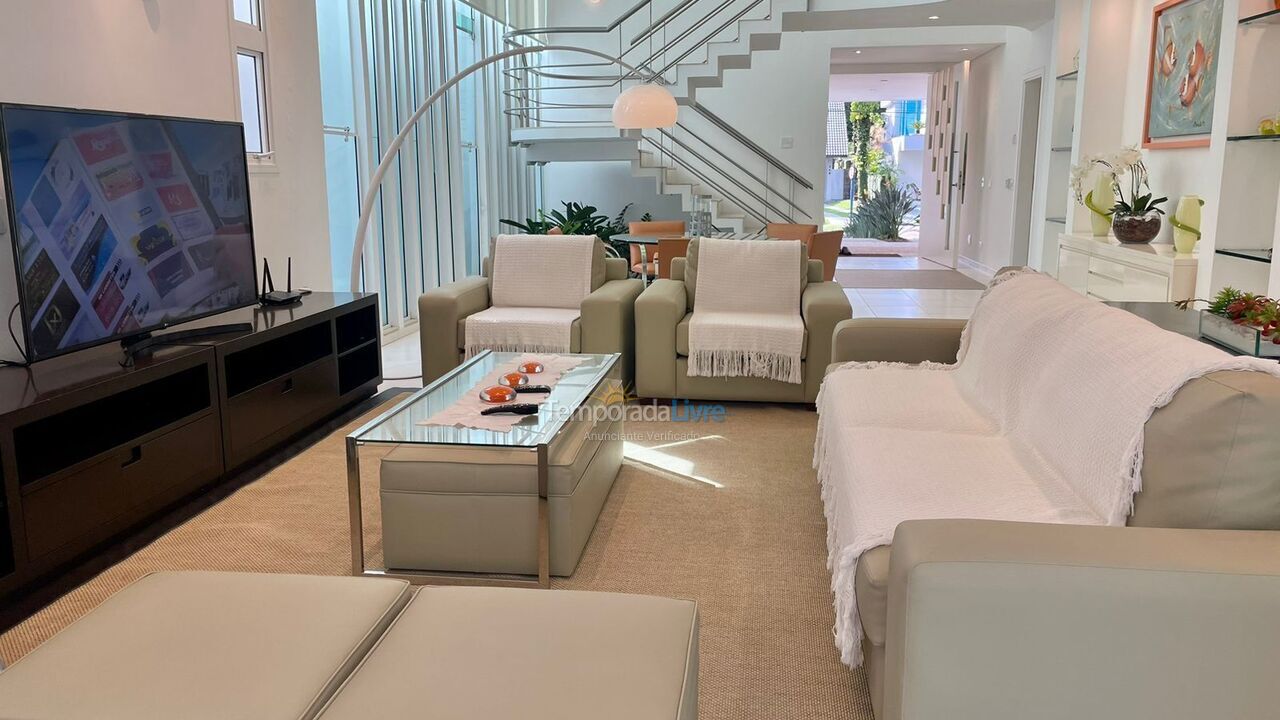 Casa para aluguel de temporada em Bertioga (Riviera de São Lourenço)