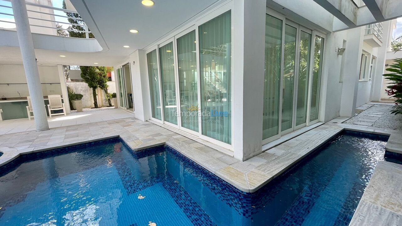 Casa para aluguel de temporada em Bertioga (Riviera de São Lourenço)