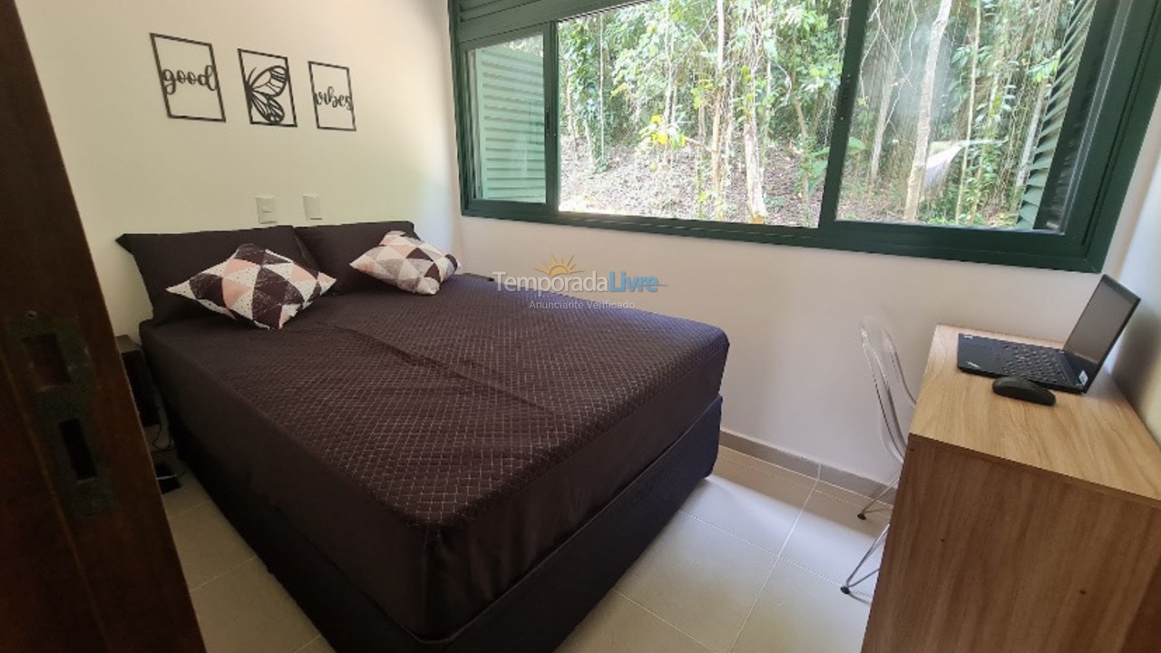 Casa para aluguel de temporada em São Sebastião (Barra do Una)