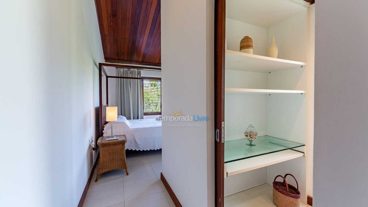 Apartamento para aluguel de temporada em Mata de São João (Imbassaí)