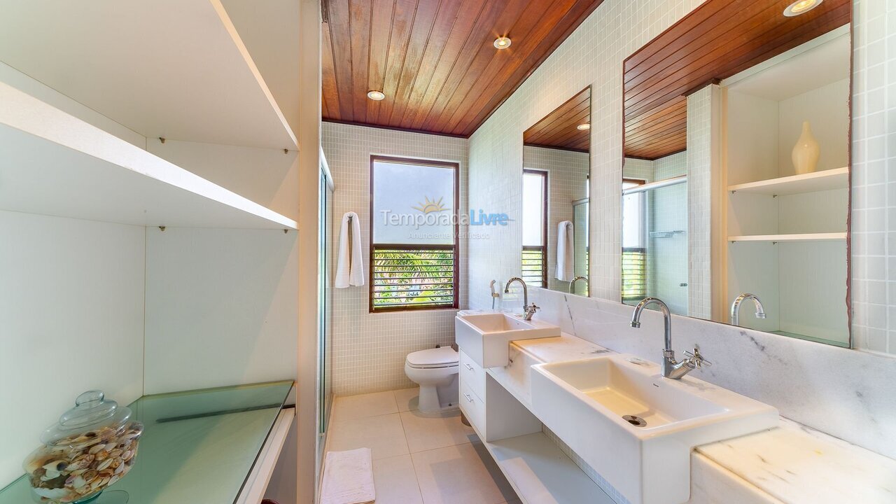 Apartamento para aluguel de temporada em Mata de São João (Imbassaí)