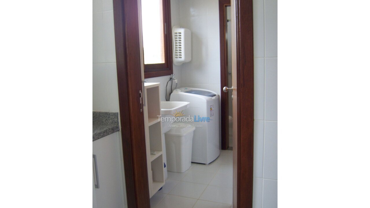 Apartamento para aluguel de temporada em Mata de São João (Imbassaí)