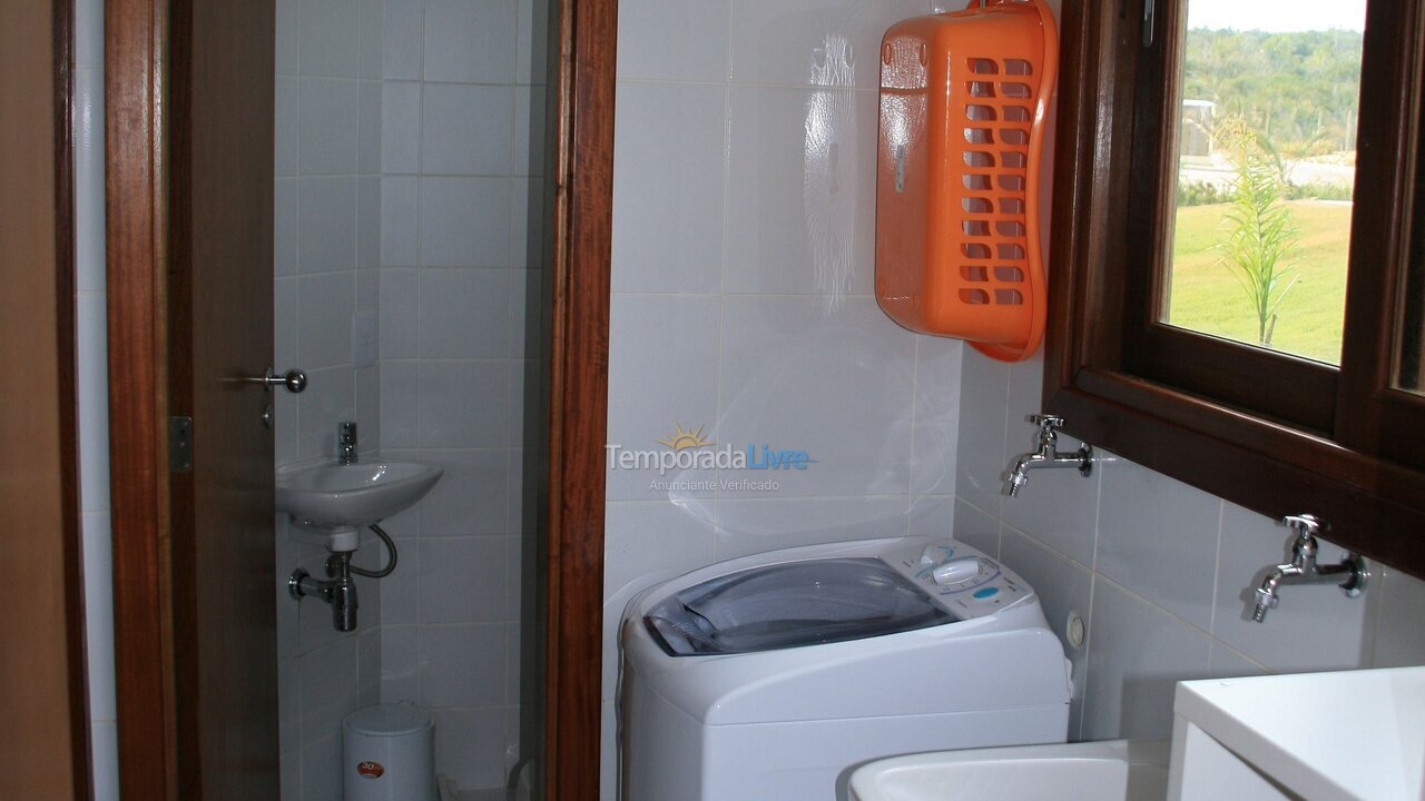 Apartamento para aluguel de temporada em Mata de São João (Imbassaí)