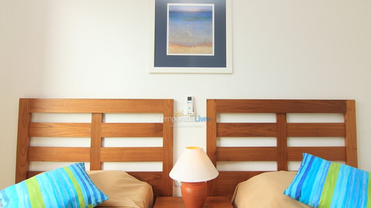 Apartamento para aluguel de temporada em Mata de São João (Imbassaí)