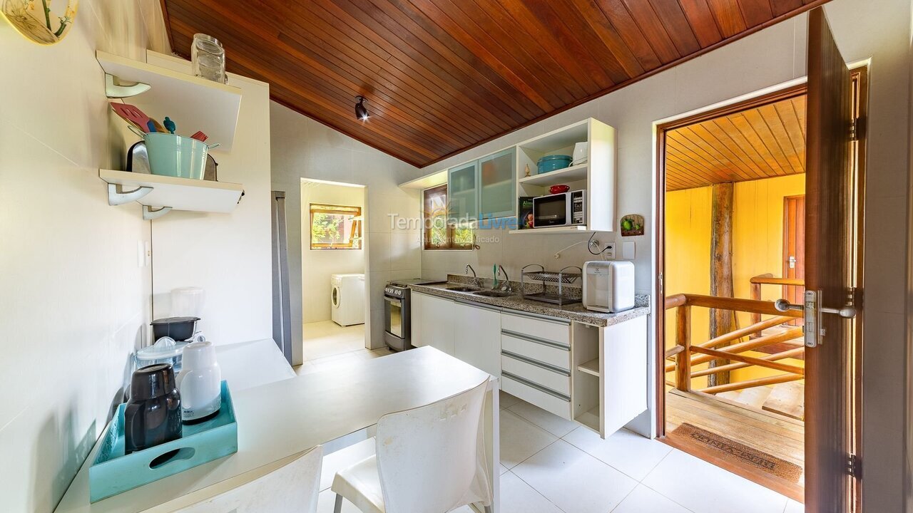 Apartamento para aluguel de temporada em Mata de São João (Imbassaí)